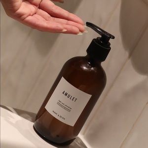 ORGANIC LIGHT AND REFRESHING HAND & BODY CLEANSER